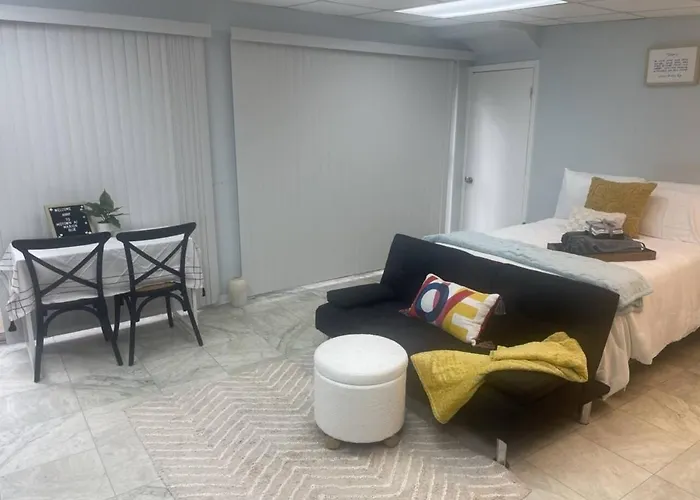Holiday home 1br 1ba In Midtown Close To Famu, Fsu And Tmh Tallahassee